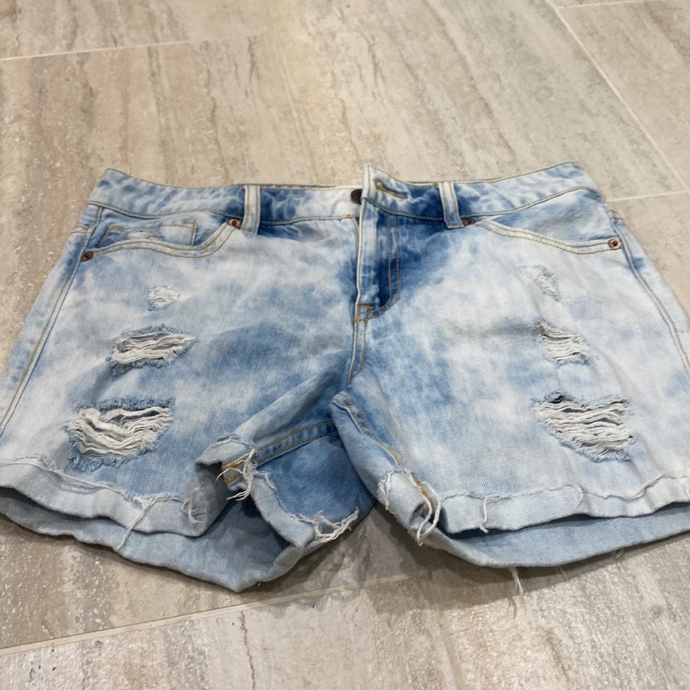 Jean shorts - Picture 2 of 5